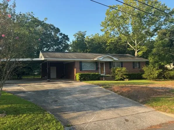 518 18th St E, Tifton, GA 31794