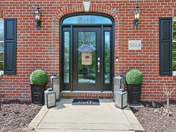 2nd image of 3224 Hampton Oaks Dr