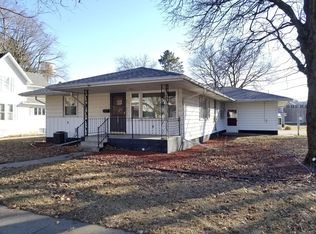 327 W 3rd St, Prophetstown, IL 61277