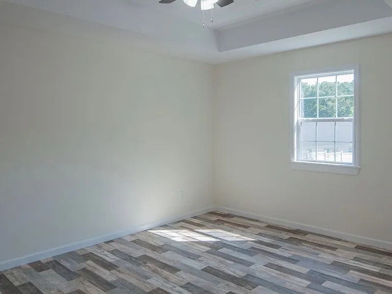 2516 Rebecca Dr — Photo 11