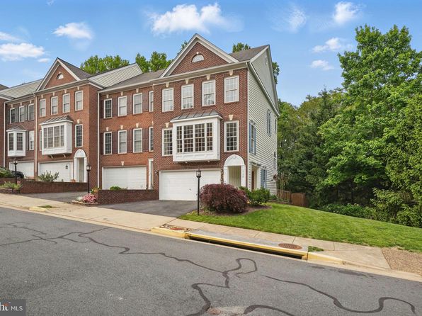3150 Grovehurst Pl, Alexandria, VA 22310