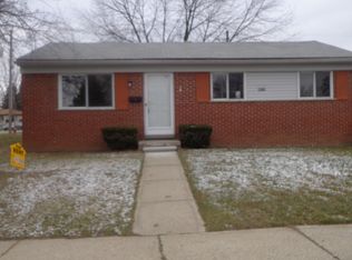9478 Karen St, Romulus, MI 48174