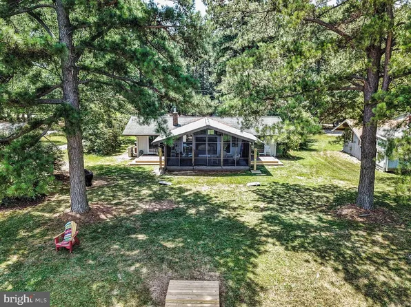 781 N Glebe Rd, Montross, VA 22520