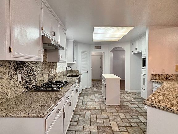 4th image of 10326 Cheyenne Dr