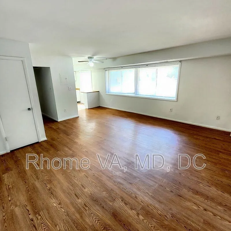 1 bed, 1.0 bath, 695 sqft, $1,700 — Photo 2