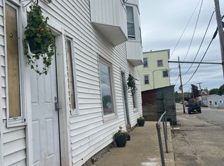 205 Cumberland St #1R, Rumford, ME 04276