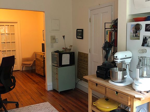 2nd image of 358A 14th St #2