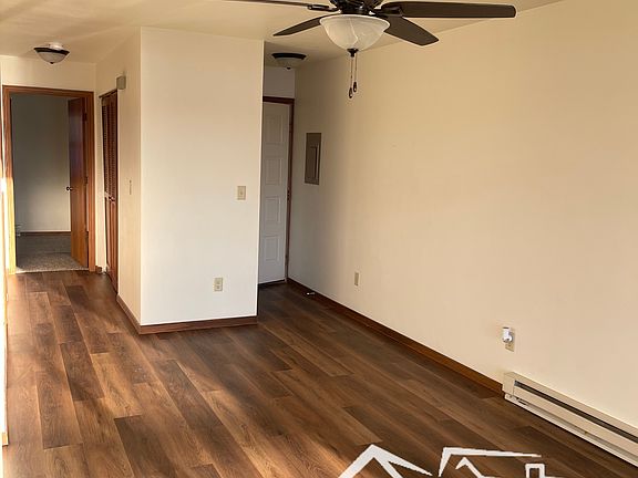 4th image of 1525 Arboretum Dr #F