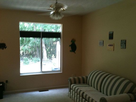 3rd image of 8581 Timber Park Dr
