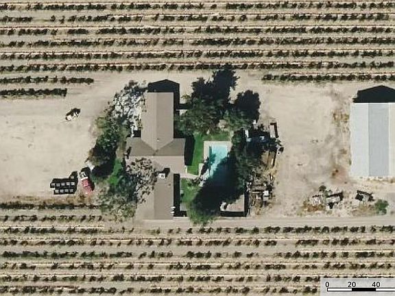 3rd image of 8426 S Hughes Ave