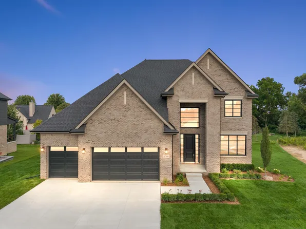 57300 Glen Forest Dr, Washington, MI 48094