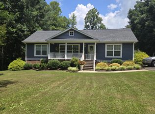 10469 Darlington Heights Rd, Farmville, VA 23901