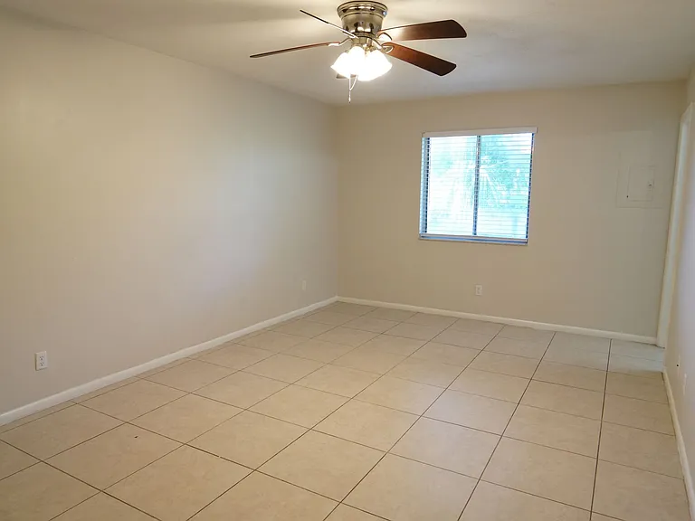 3210 S Bumby Ave — Photo 11