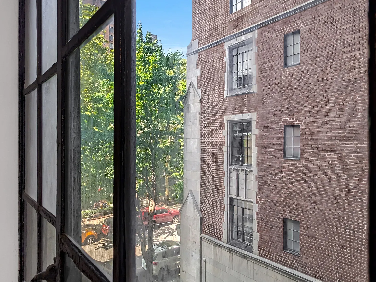 25 Tudor City Place — Photo 4