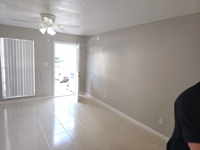 11339 Grandville Dr — Photo 9