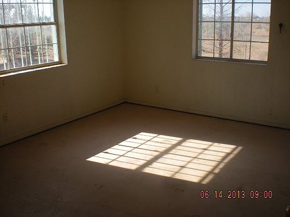 5th image of 613 Paloma Blanca Dr