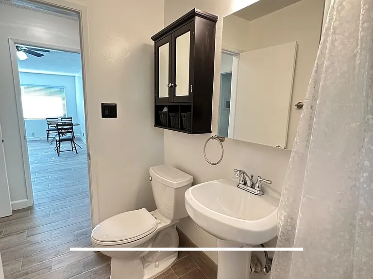 526 S 1st Ave #9 — Photo 23