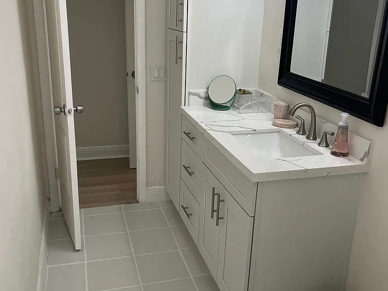 Main Bathroom