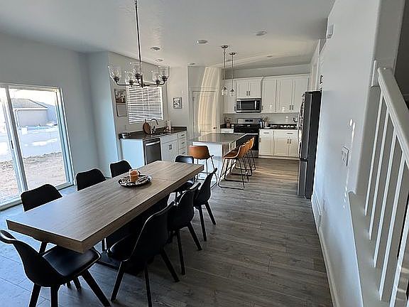 4th image of 1304 S Sagebrush Dr