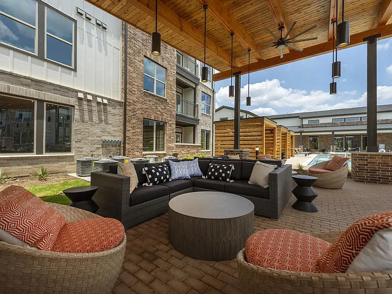 Lenox Grand West — Photo 11