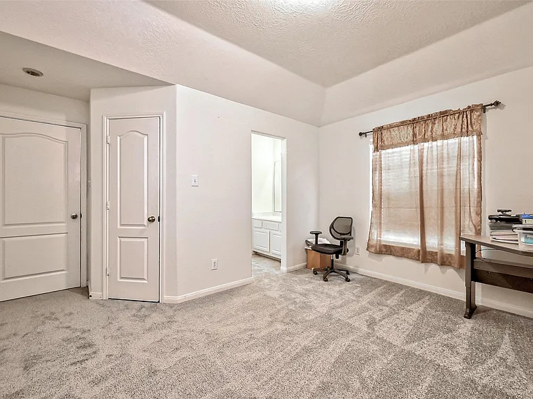 6806 Rhodes Ct — Photo 38