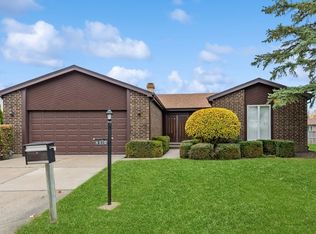 4510 Lindenwood Ln, Northbrook, IL 60062