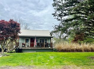 2821 Saint Johns Rd, Follansbee, WV 26035