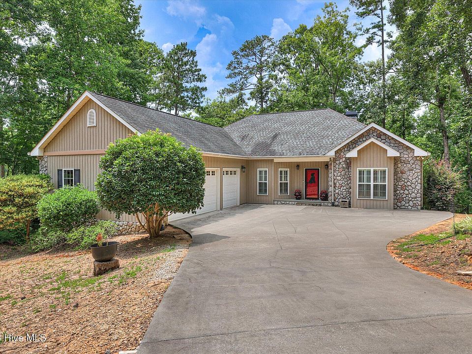 1st image of 207 Rolland Place