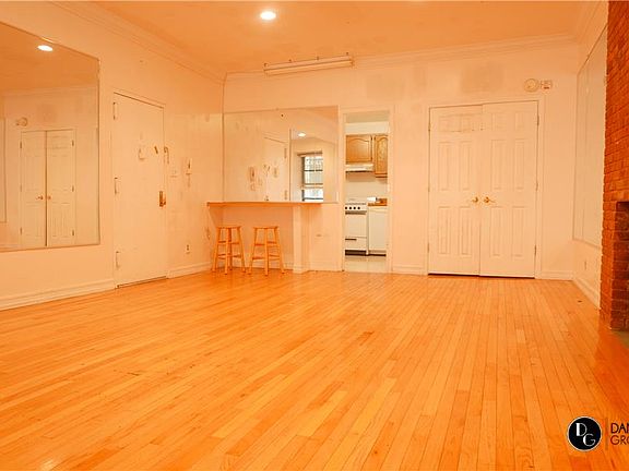 3rd image of 47 W 86th St APT 1F