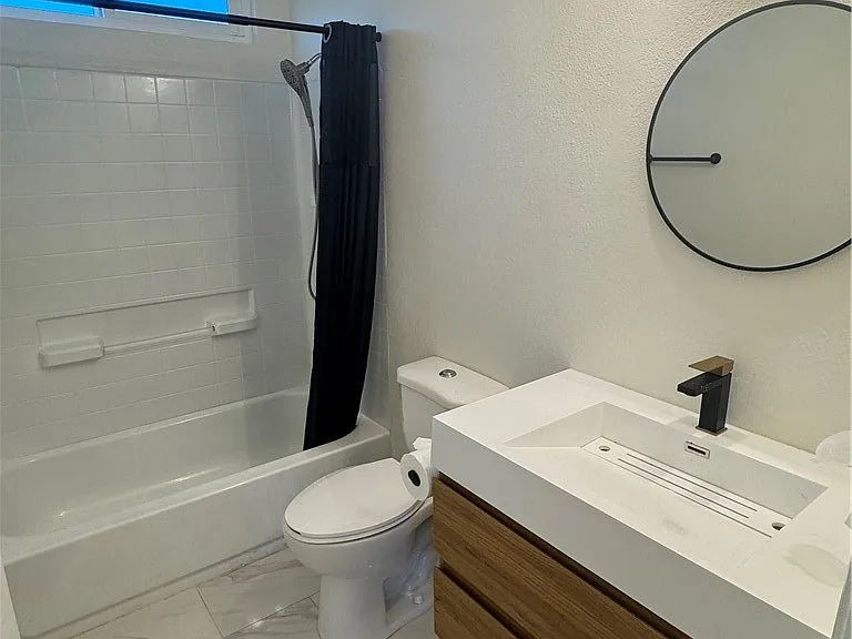 17422 Keelson Ln #4 — Photo 8
