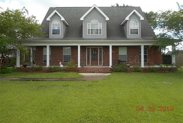 1st image of 235 Riverbend Dr