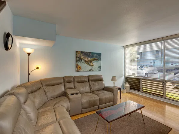 188 Hale St APT 8B, Hilo, HI 96720