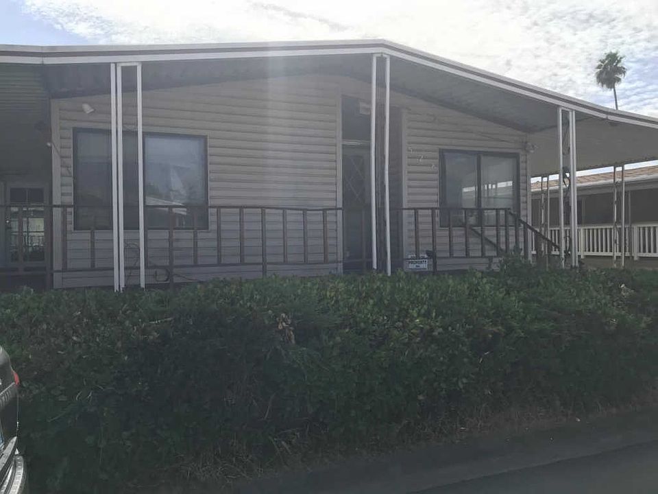 2nd image of 528 Florentine Dr