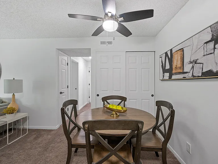 Timber Glen Apartments — Photo 92