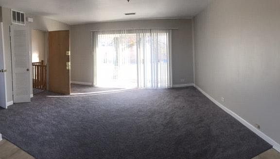 4th image of 7906 S Artesian Ave #2