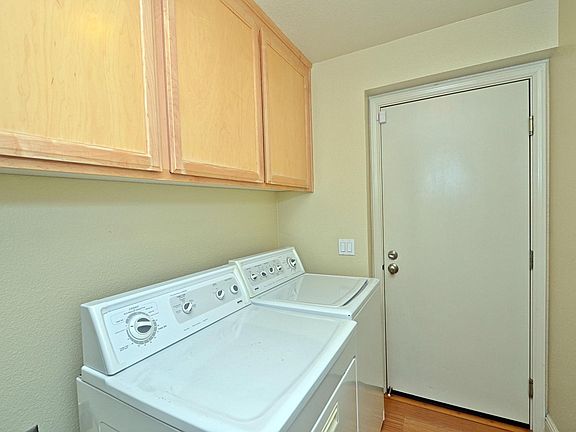 3rd image of 2609 Beach Head Ct