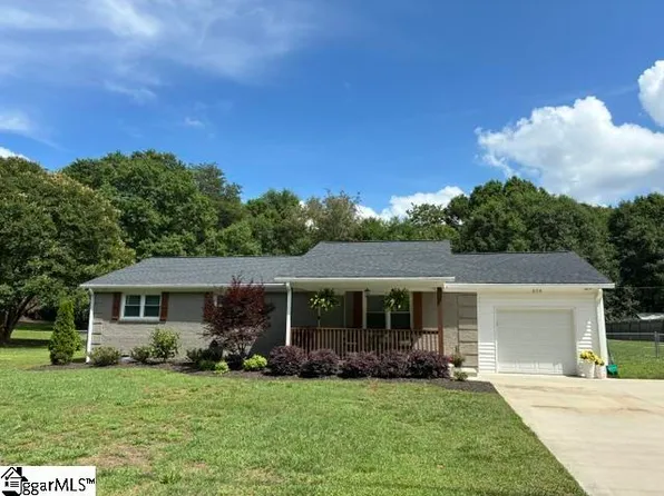 606 E Darby Rd, Taylors, SC 29687