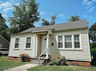 915 Anarine Rd, Fayetteville, NC 28303