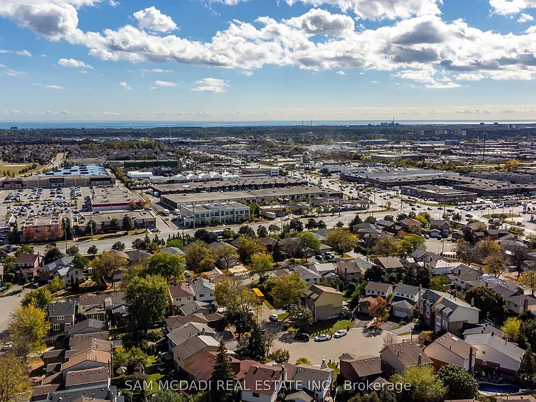 4043 Pavillion Ct #LOWER — Photo 17