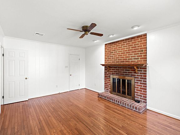 5th image of 31 Deer Run Ln