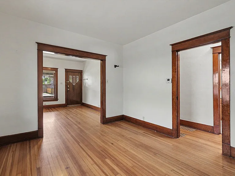 2123 S Franklin St — Photo 6