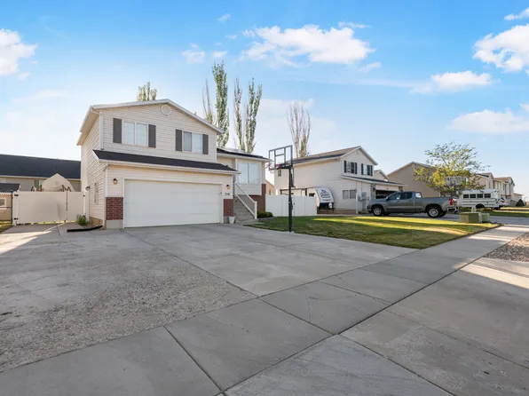 719 N 1725 W, Clinton, UT 84015