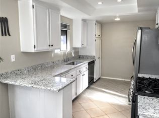 614 Terrace Cir, Huntington Beach, CA 92648