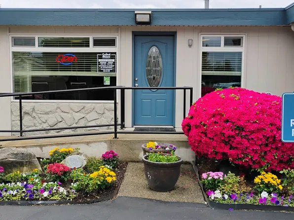 Crystal Manor Apartments, 3020 S 154th St APT 230, Seattle, WA 98188