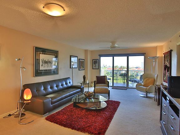 4th image of 3 Oceans West Blvd APT 5B2