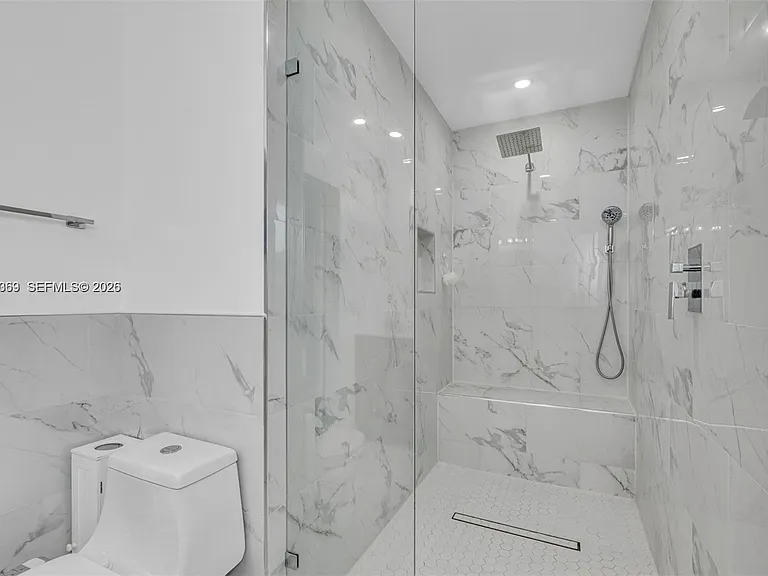 851 SW 49th Ter — Photo 15