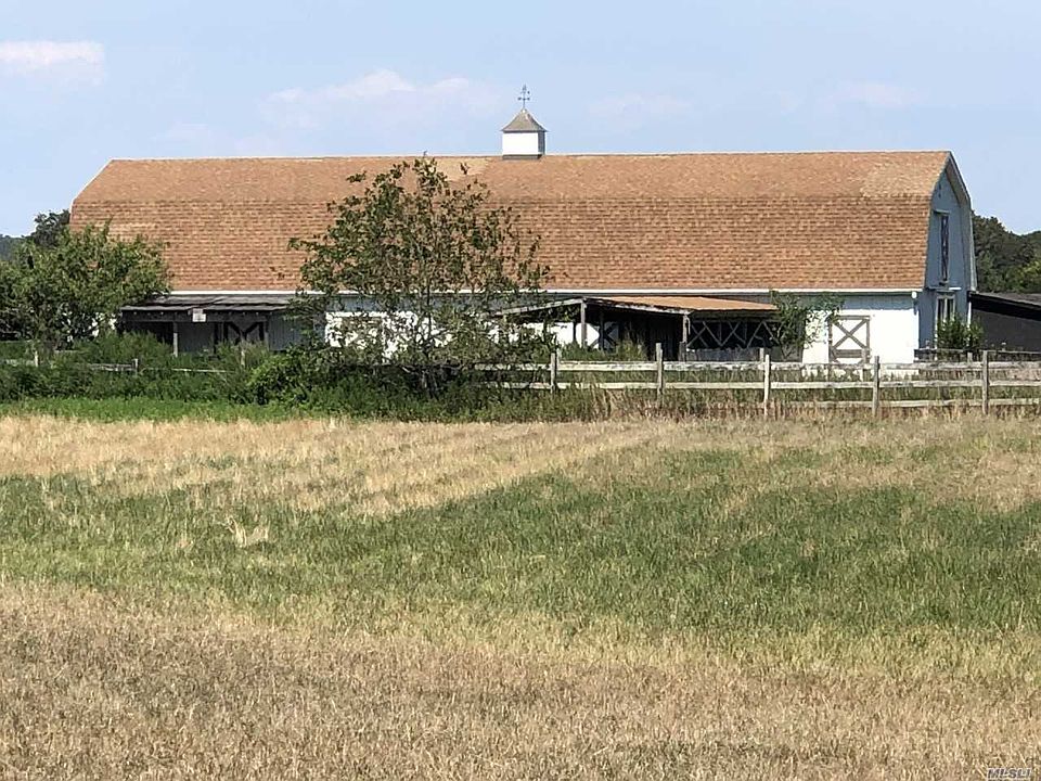 2nd image of 558 West Ln