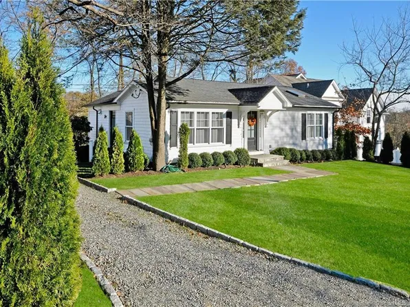 16 Wakenor Road, Westport, CT 06880