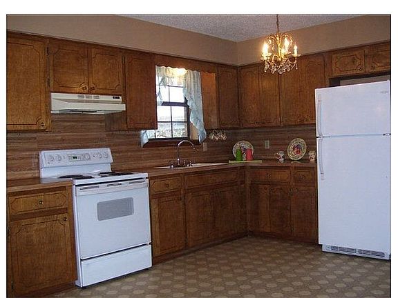 5th image of 222 Sheridan Dr