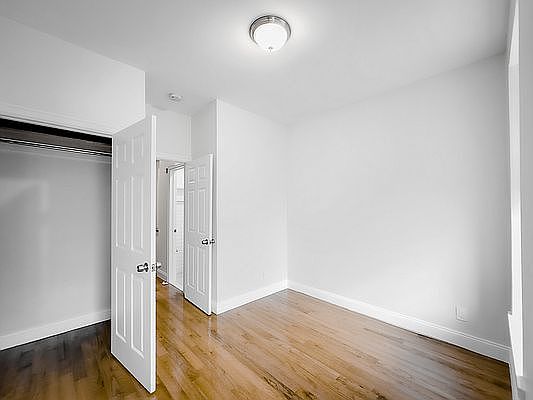 5th image of 533 W 49th St APT 2FE